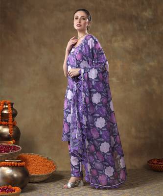 Meraki gulbano purple floral print muslin kurta set with organza dupatta 5