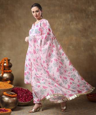 Meraki aamira pink floral muslin kurta set with organza dupatta 5