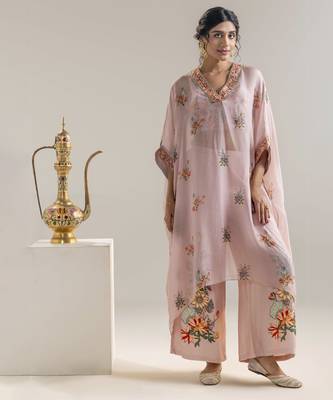 Arani embroidered kaftan set 1