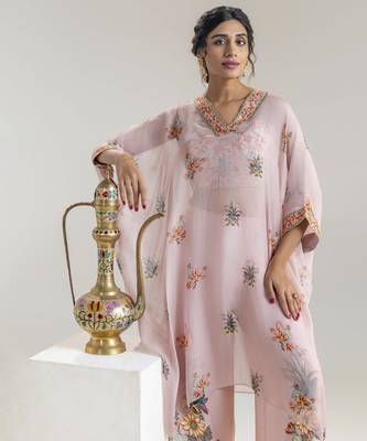 Arani embroidered kaftan set 3