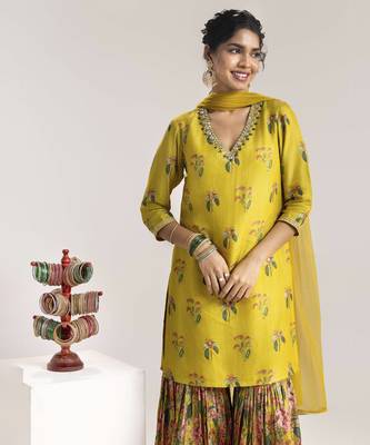 Aarani embroidered sharara set with a cape 2