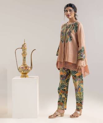 Kaira embroidered kurta set 3