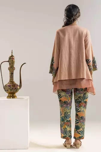 Kaira embroidered kurta set