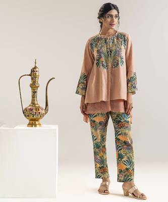 Kaira embroidered kurta set 5