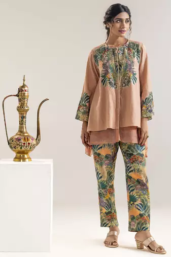 Kaira embroidered kurta set
