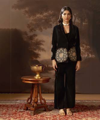 Black eraya embroidered blazer set 3