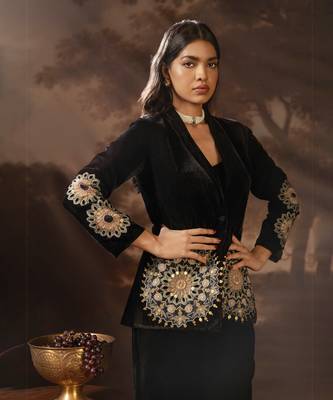 Black eraya embroidered blazer set 4