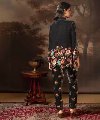 Black aarani embroidered co-ord set 3