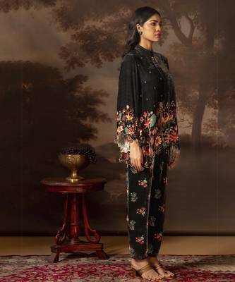 Black aarani embroidered co-ord set 4
