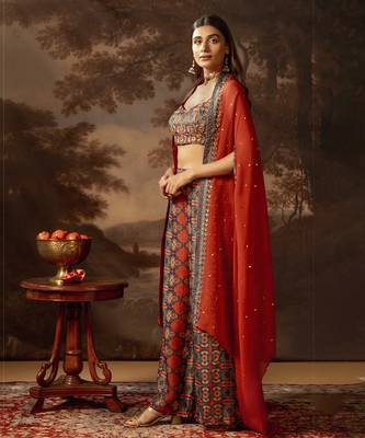 Red orani embroidered co-ord set with cape 3