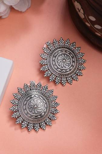  women silver plated oxidized circular shape stud earrings