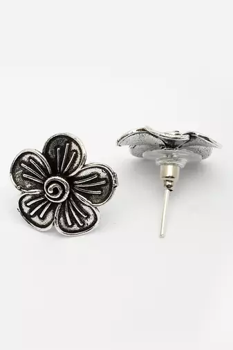  women silver plated oxidized floral shape stud earrings