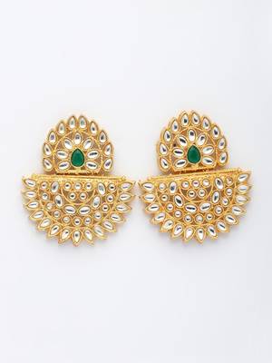  women's gold toned green stones & kundan studded jewellery set 3