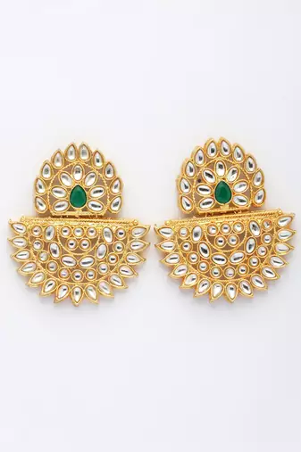  women's gold toned green stones & kundan studded jewellery set