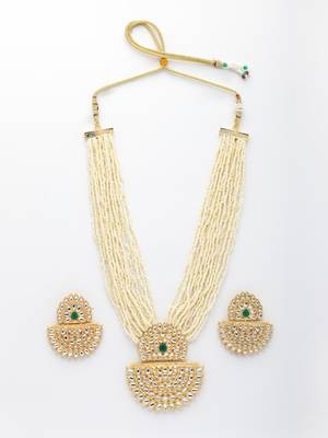  women's gold toned green stones & kundan studded jewellery set 4
