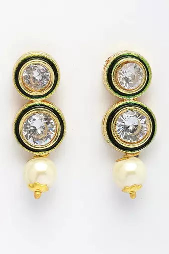  women gold plated round shape kundan studded short jewellery set