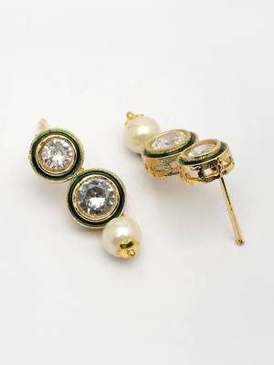  women gold plated round shape kundan studded short jewellery set 5