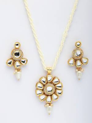  women gold plated kundan studded & pearls long jewellery set 2