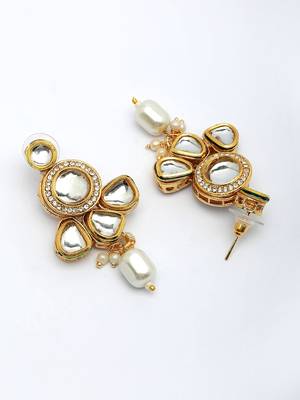  women gold plated kundan studded & pearls long jewellery set 5