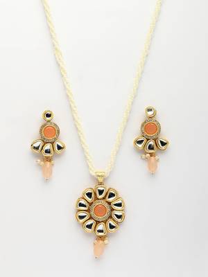  women peach stones with kundan studded long jewellery set 2