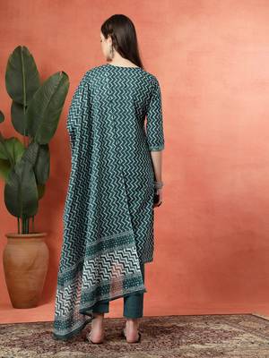 Seagreen women printed aline kurta pant with dupatta set 2