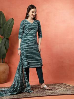 Seagreen women printed aline kurta pant with dupatta set 5