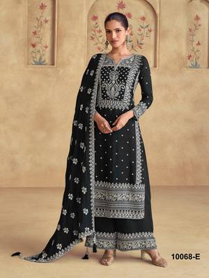 Black premium embroidered georgette salwar suit 1
