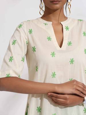 off-white cotton floral embroidered straight kurta set 6