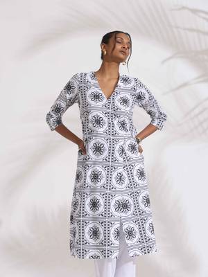 white cotton geometric print angrakha kurta set 5
