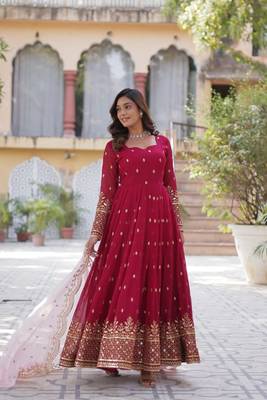 Dark-magenta faux blooming  anarkali with dupatta 3