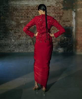 Red short jacket with drape skirt set 4
