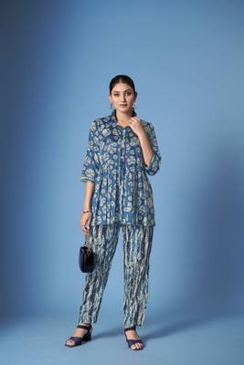 Beautiful blue crepe silk kurta set with scarf for classy looks 1