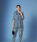 Beautiful blue crepe silk fabric kurta set with scarf for classy looks