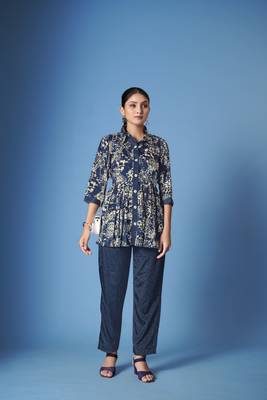 Beautiful blue crepe silk kurta set with scarf for classy looks 1