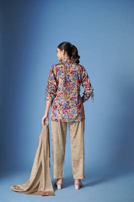 Beautiful grey crepe silk kurta set with scarf for classy looks 2