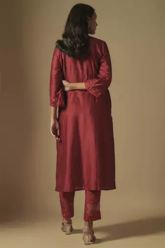 Red kurta set