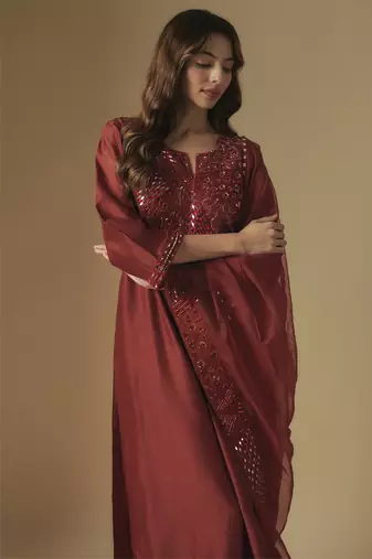 Red kurta set