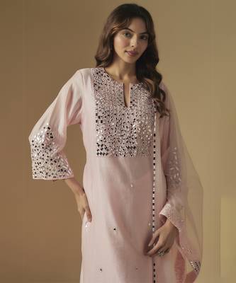 Baby pink kurta set 4