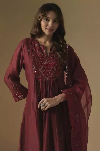 Red kurta set