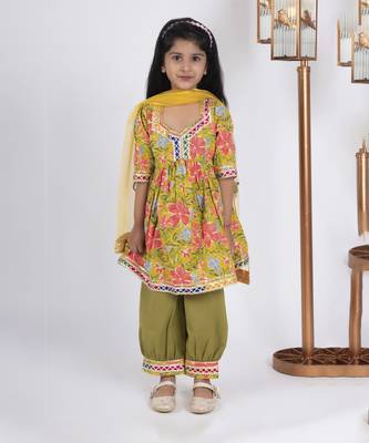 Girls yellow floral kurta payjama set 4