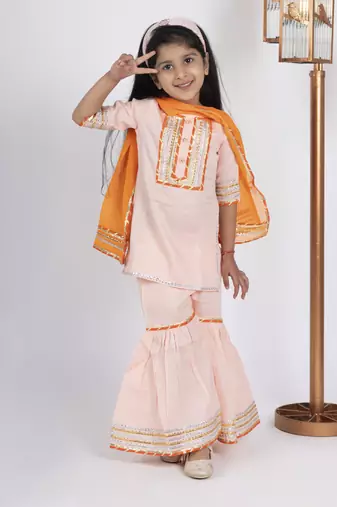 Girls peach kurta payjama set