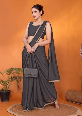 Grey embellished pure georgette bollywood saree with blouse piece 4