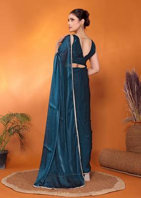 Teal embellished silk blend bollywood saree with blouse piece 2