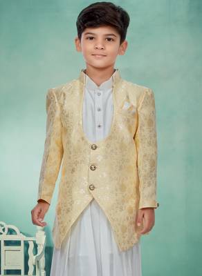 Off white kurta pajama with full jacket two pice set 2