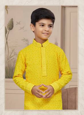 Off white rayon full amrodery with stone and thread work chikankari kurta 2