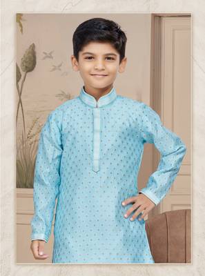 Off white zari booti with thread work kurta pajama 2
