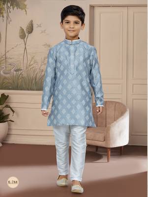 Off white degital printed thread work kurta pajama 1