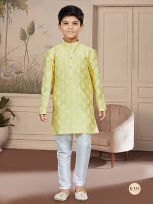 Off white degital printed thread work kurta pajama 1