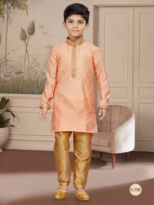 Cheekoo zari booti with thread work kurta pajama 1