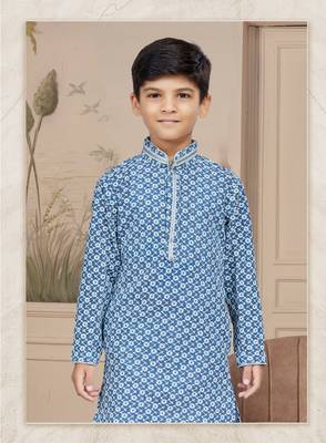 Off white rayon full amrodery with stone and thread work chikankari kurta 2